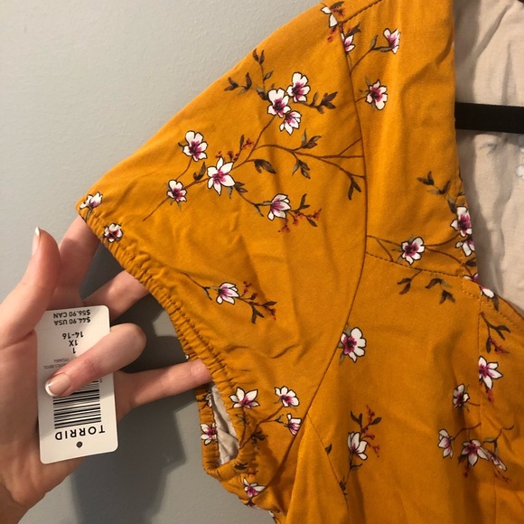 Torrid Blouse - Picture 3 of 8